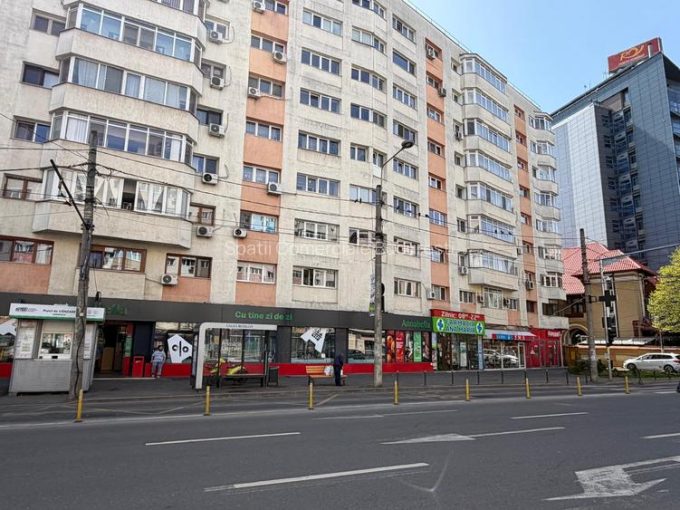 Spatiu comercial de vanzare 165mp cu chirias vechi in locatie