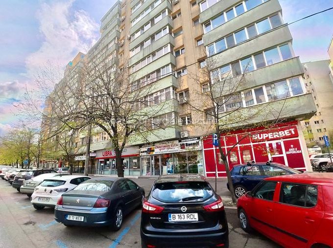 Spatiu comercial de vanzare, Pantelimon, 230 mp vitrina, 15 ml
