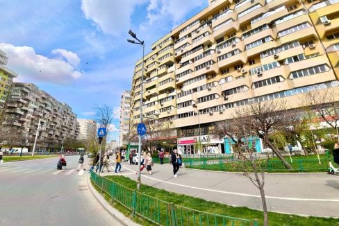 Spatiu comercial de vanzare, Pantelimon, 65 mp, inchiriat cu 3000 euro