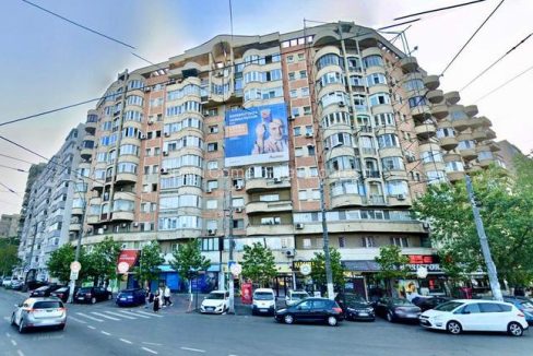 Spatiu comercial,intersectie Mihai Bravu, 98 mp, vitrina 9 ml, chirie 3800 euro