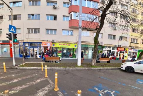 Vanzare spatiu comercial Rahova, 111 mp, chirie 5615 euro, randament mare